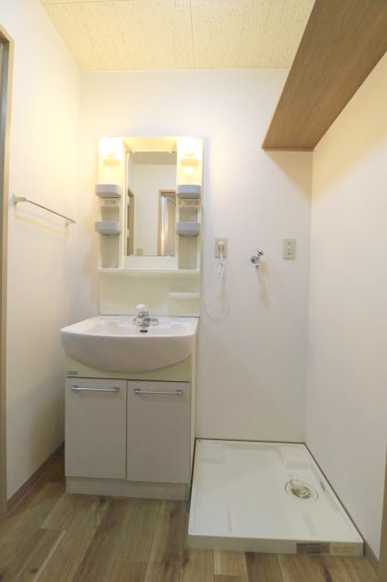 洗面設備　同仕様