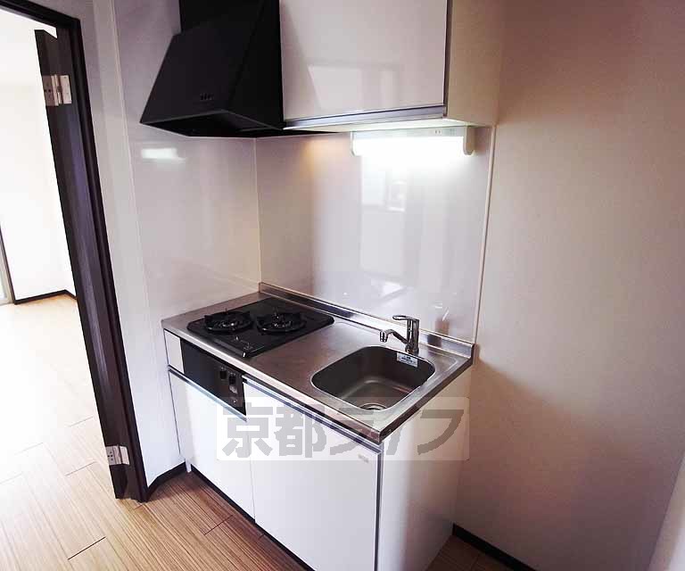 キッチン　キッチンが大きいので料理がしやすそうです。