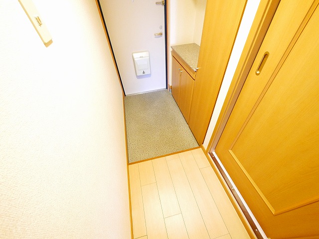 玄関　落ち着いた玄関です