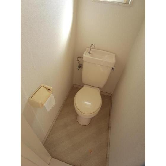 トイレ　落ち着いたトイレです