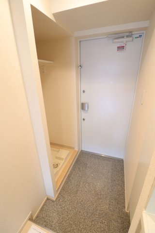 玄関　別部屋の参考写真です。