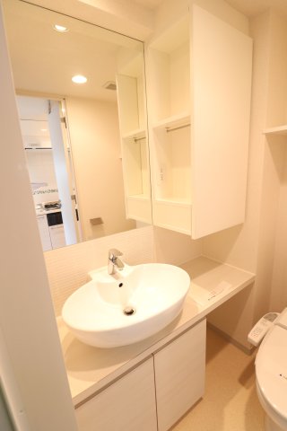 洗面設備　別部屋の参考写真です。