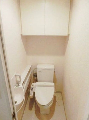 トイレ　嬉しい温水洗浄便座♪