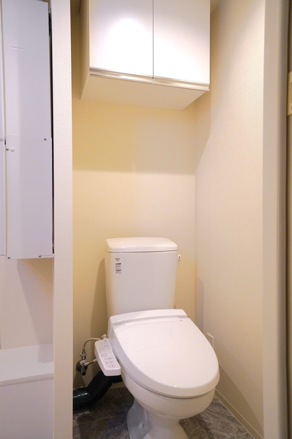 トイレ　※写真は同タイプ住戸です。