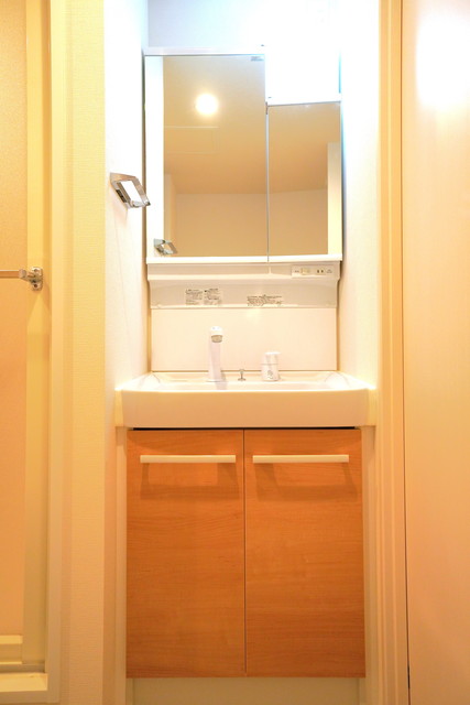 洗面設備　※写真は同タイプ住戸です。