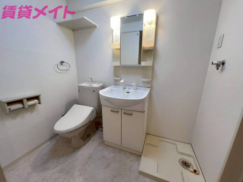 洗面設備　別部屋写真となります。