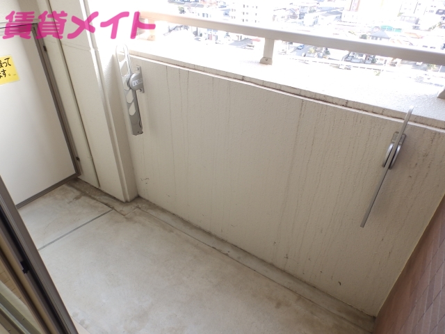 バルコニー　別部屋写真となります。