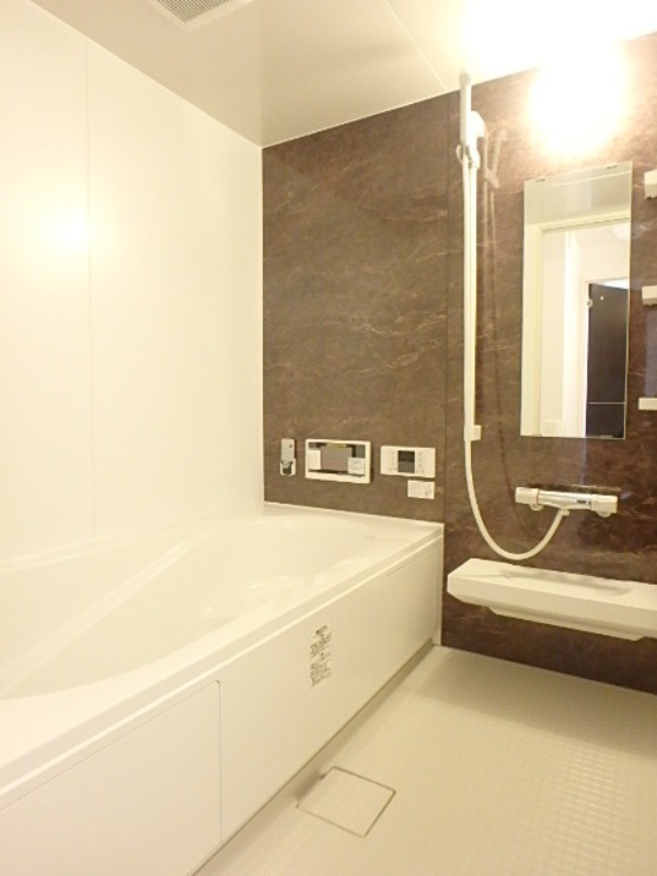 バス・シャワールーム　図面と現状が相違がある場合には現状を優先．．．