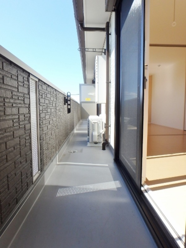 バルコニー　図面と現状が相違がある場合には現状を優先．．．