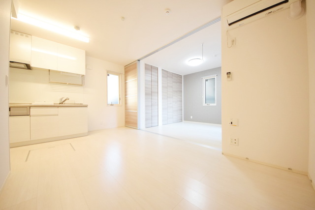 居室・リビング　～広々お部屋で気持ちいい～別号室参考写真