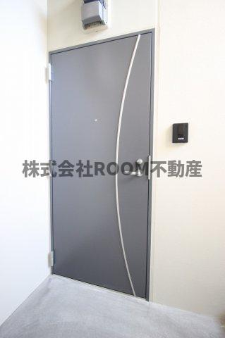 玄関　収納もある玄関です