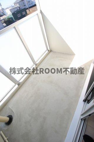 バルコニー　お洗濯にも便利なバルコニー付き