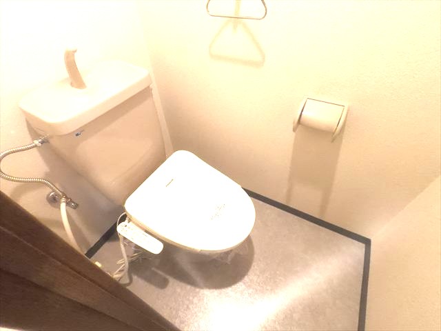 トイレ　ウォシュレット