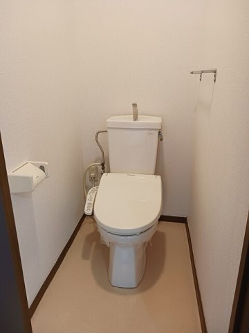 トイレ　落ち着いたトイレです
