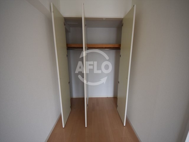 収納　セイワパレス大手前西　クローゼット