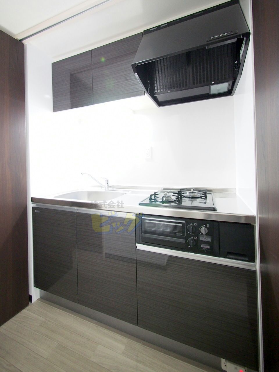 キッチン　人気の独立式システムキッチンです♪