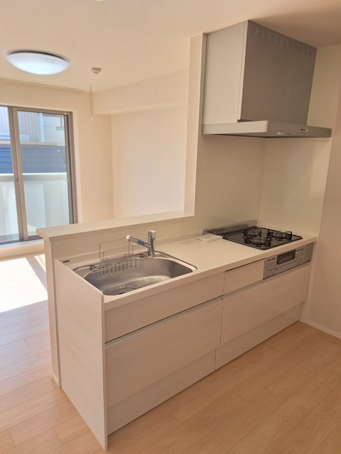 キッチン　★お料理がはかどるガス３口グリル付きシステムキッチン★