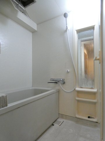 バス・シャワールーム　風呂