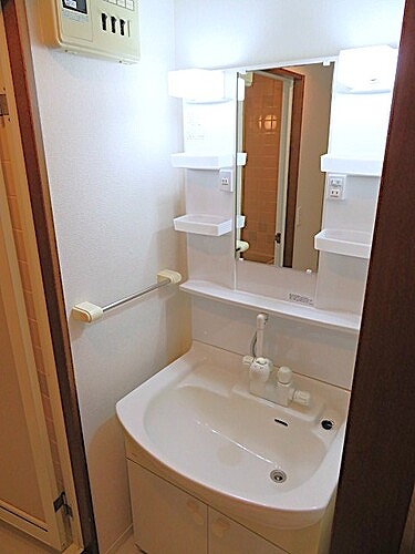 洗面設備　洗面化粧台　※2019年3月撮影