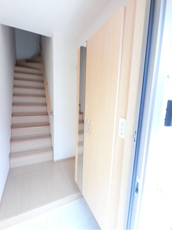 玄関　図面と現状に相違がある場合には現状を優先