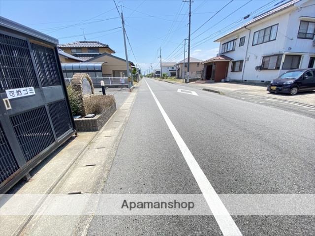 その他　前面道路（その他）まで0m