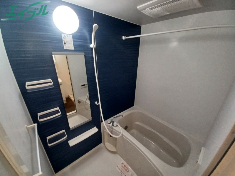 バス・シャワールーム　同型参考写真