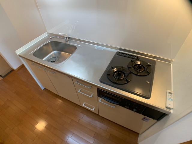 キッチン　２口ガスコンロついてます♪