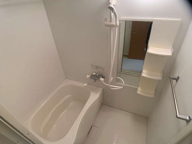 バス・シャワールーム　浴室乾燥機付きのお風呂です♪