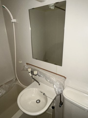 洗面設備　浴室内に洗面台あり♪