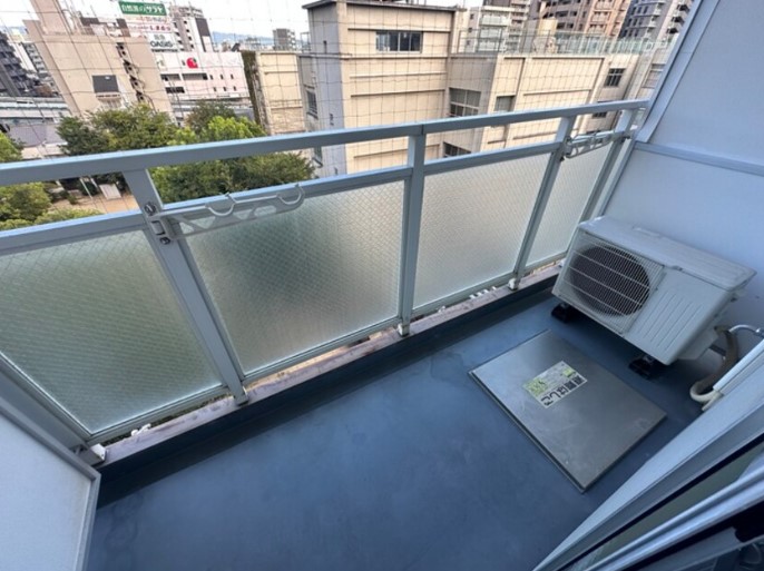 バルコニー　内装は別部屋の参考写真です。