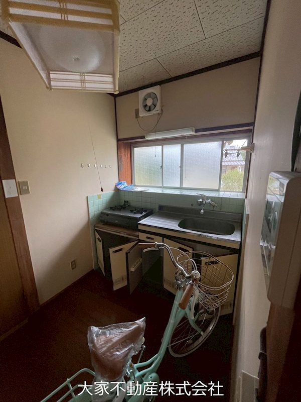 キッチン　※写真にある器具類はサービス品です。