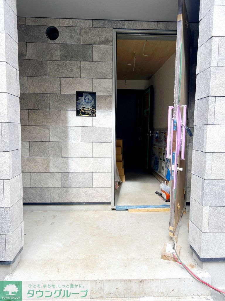 エントランス　駐車場