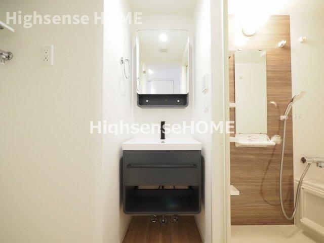 洗面設備　広い洗面スペース