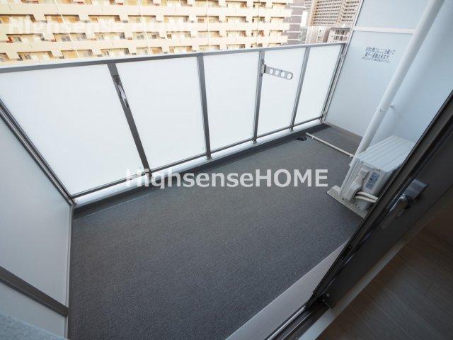 バルコニー　開放的で明るい空間を演出してくれるバルコニーです