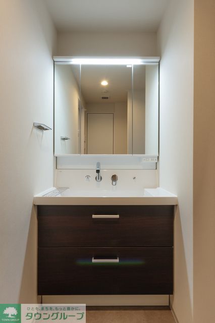 洗面設備　※写真は同タイプ住戸です。