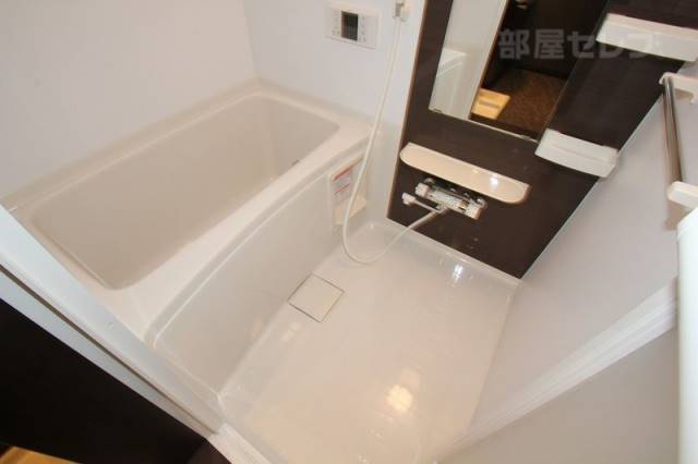 バス・シャワールーム　オシャレなお風呂でくつろぎのひと時