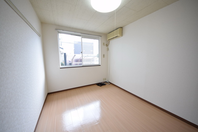 居室・リビング　～ぜひ一度ご内見ください～別号室参考写真