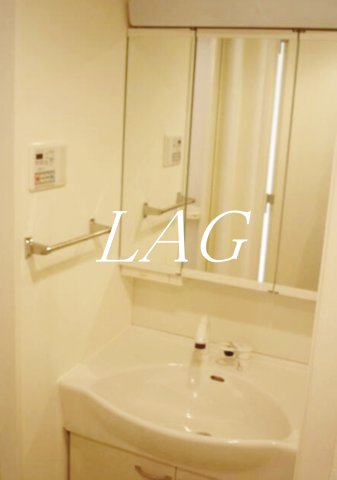 洗面設備　独立洗面台です。
