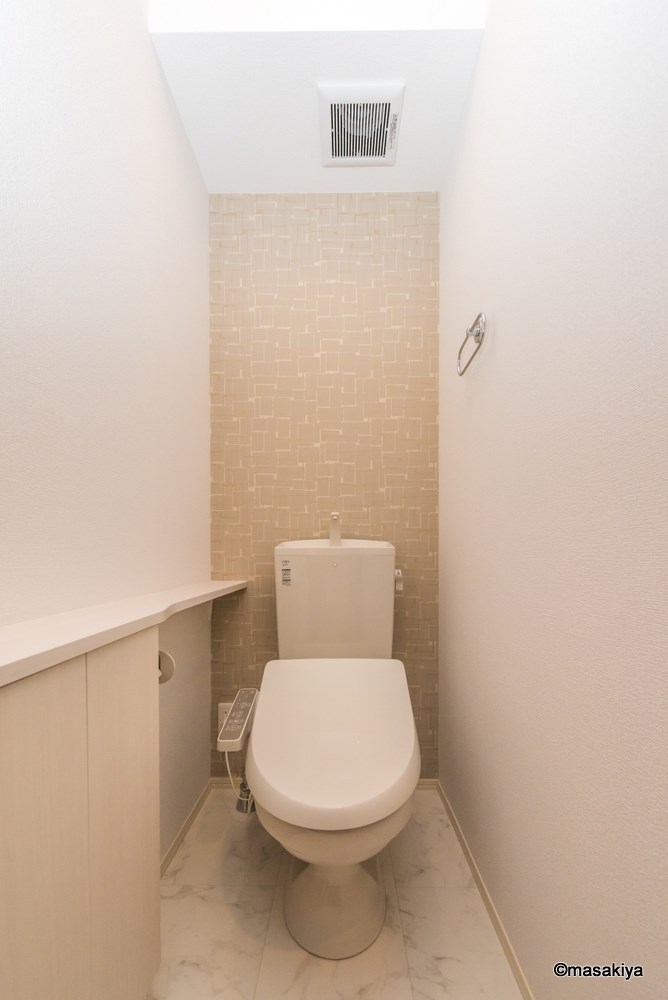 トイレ　トイレ　ウォシュレット付