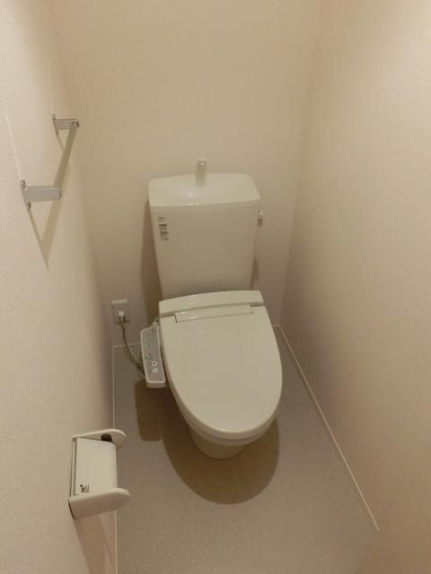 トイレ　ウォシュレット完備