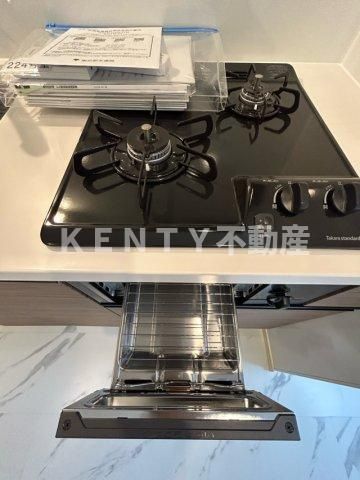 キッチン　コンパクトなキッチンで掃除もラクラク