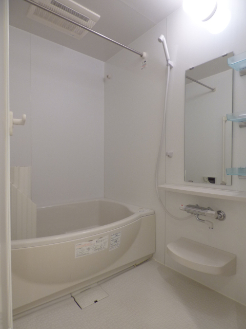 バス・シャワールーム　浴室乾燥機＆追焚機能付き