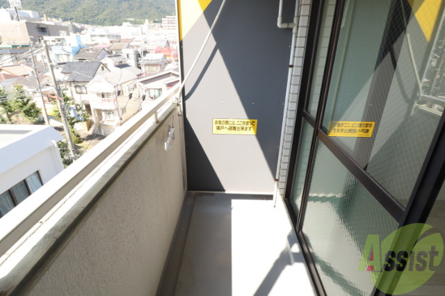 バルコニー　お洗濯物はこちらで干して下さいね。
