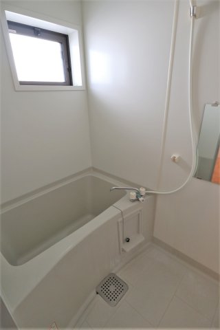 バス・シャワールーム　同タイプのお部屋の参考写真です。