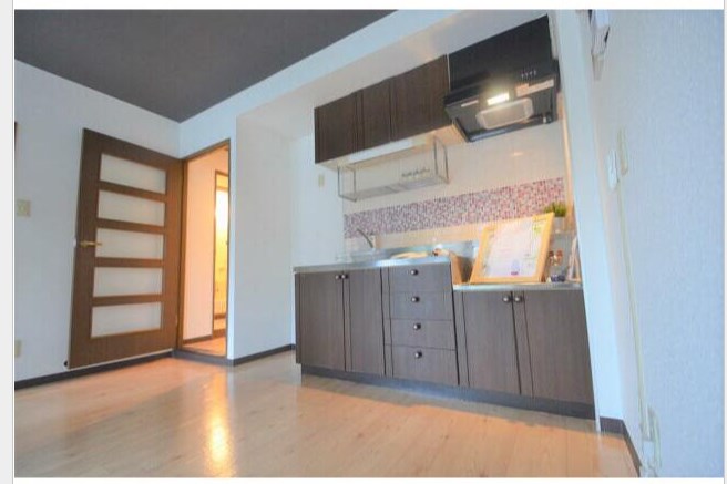 キッチン　室内写真はイメージです （入居時家具等撤去）