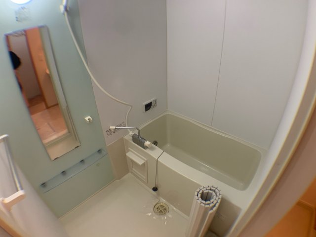 バス・シャワールーム　追い炊き機能・浴室乾燥機付きで便利！