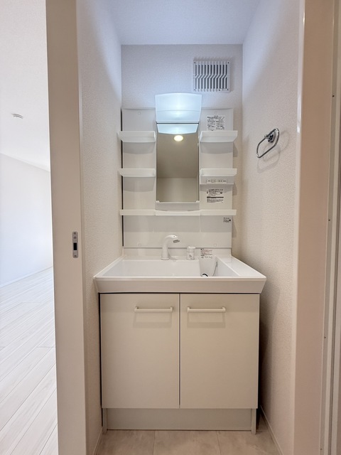 洗面設備　★同施工別建物の参考写真です★