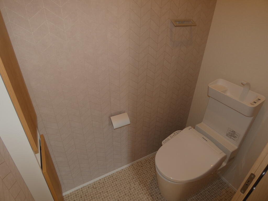 トイレ　温水洗浄便座