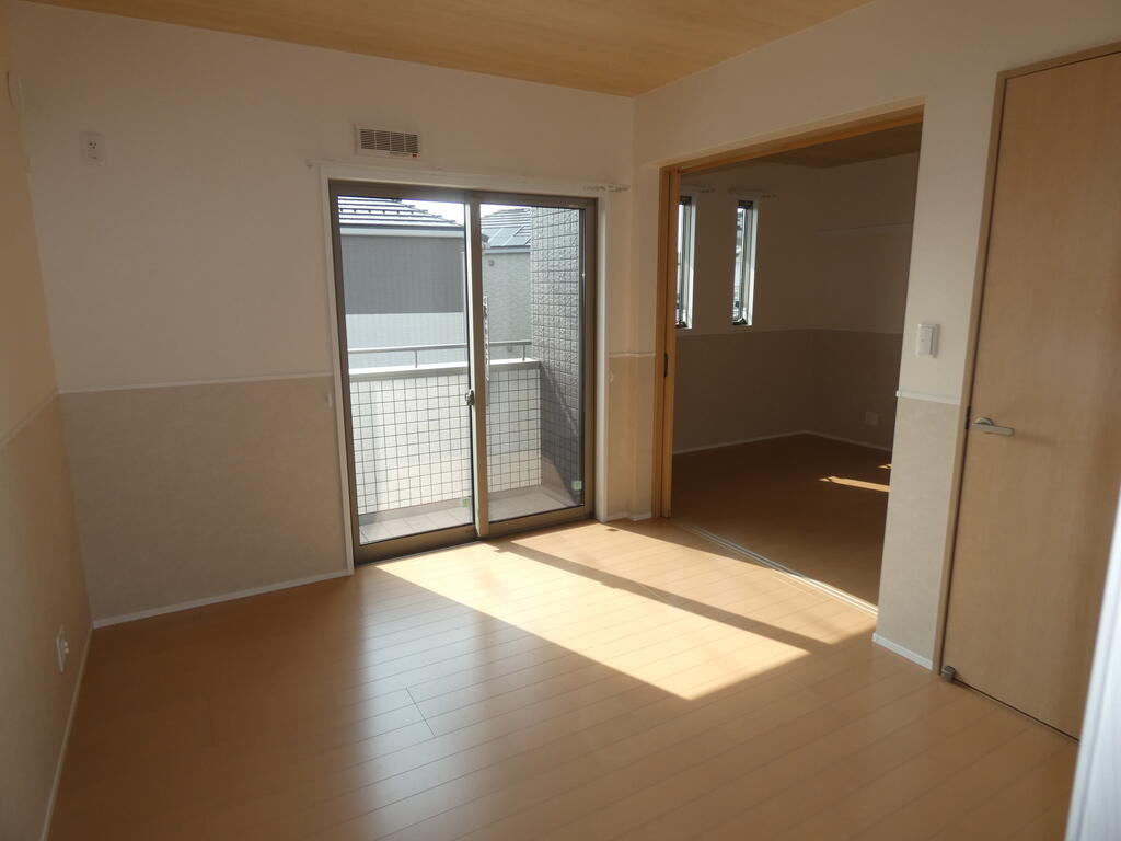 その他　2階洋室5.2帖・5.5帖