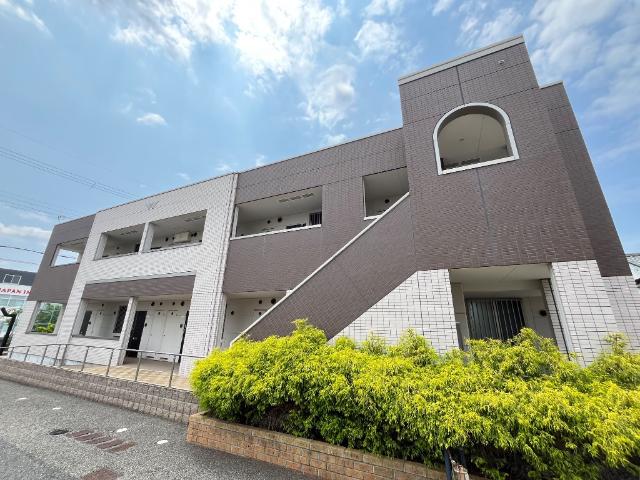 エントランス　外観写真（昼）